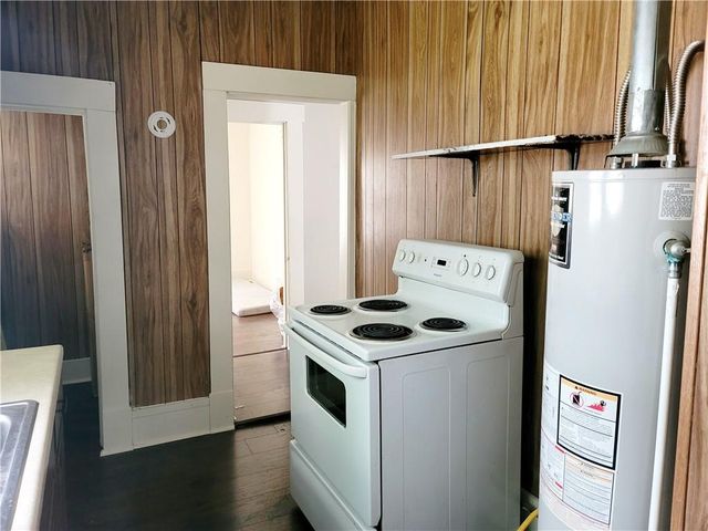 17 4th Street Circle, Pittsburg, KS 66762