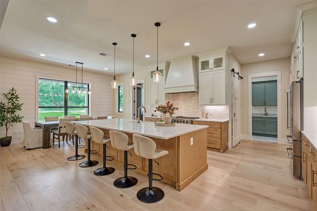 25830 Navajo Place Drive, Tomball, TX 77375