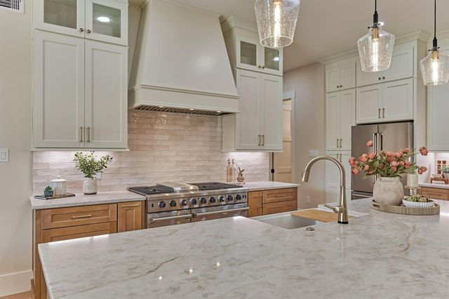 25830 Navajo Place Drive, Tomball, TX 77375