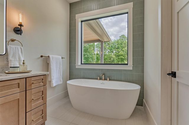 25830 Navajo Place Drive, Tomball, TX 77375