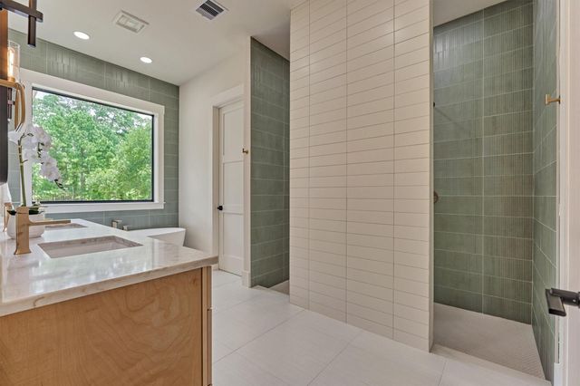 25830 Navajo Place Drive, Tomball, TX 77375