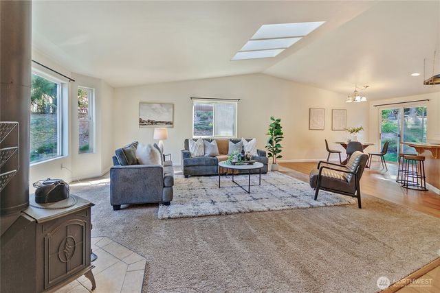 12212 401 Street E, Eatonville, WA 98328