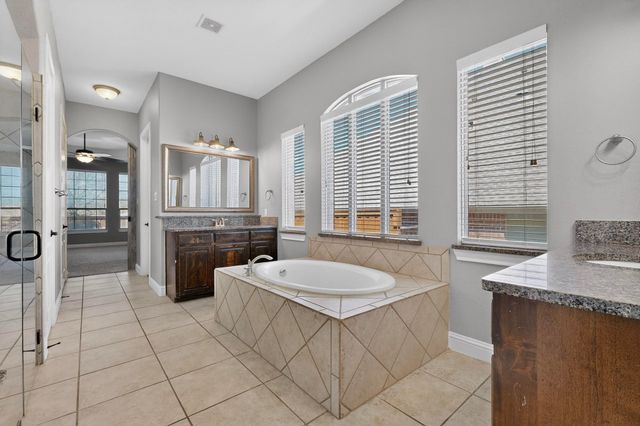 727 Fairfax Lane, Rockwall, TX 75087