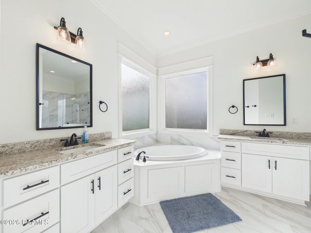 123 Sweet Ridge Way, Youngsville, LA 70592