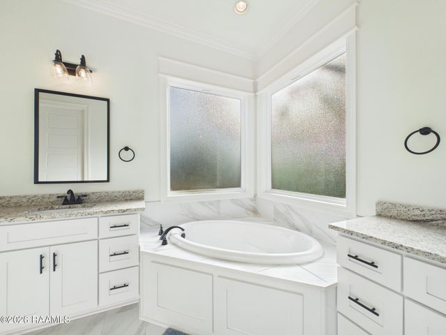 123 Sweet Ridge Way, Youngsville, LA 70592