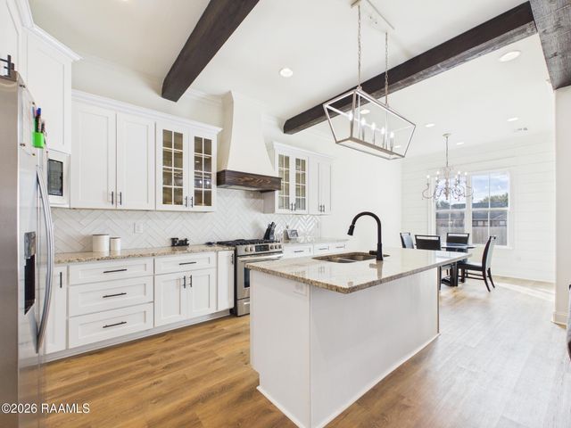 123 Sweet Ridge Way, Youngsville, LA 70592