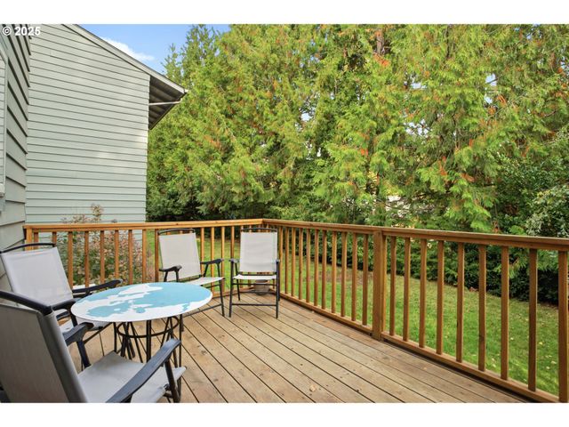 4441 FOX HOLLOW Rd 4, Eugene, OR 97405