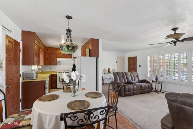 10025 DEBBIE Drive, El Paso, TX 79925