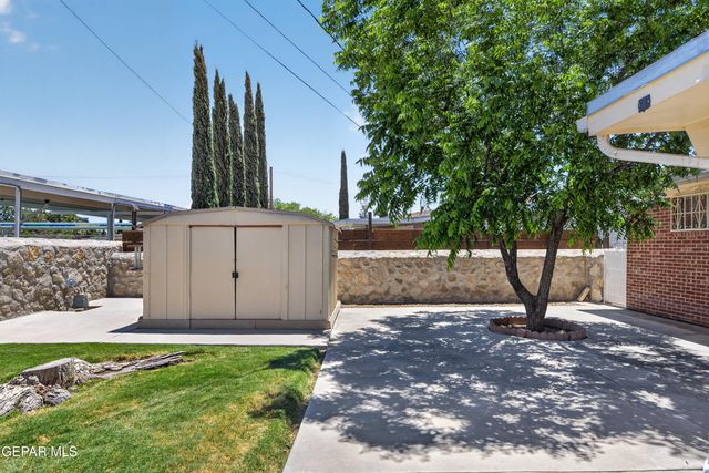 10025 DEBBIE Drive, El Paso, TX 79925