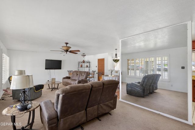 10025 DEBBIE Drive, El Paso, TX 79925