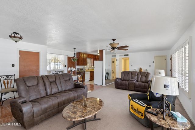 10025 DEBBIE Drive, El Paso, TX 79925