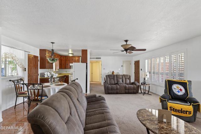 10025 DEBBIE Drive, El Paso, TX 79925