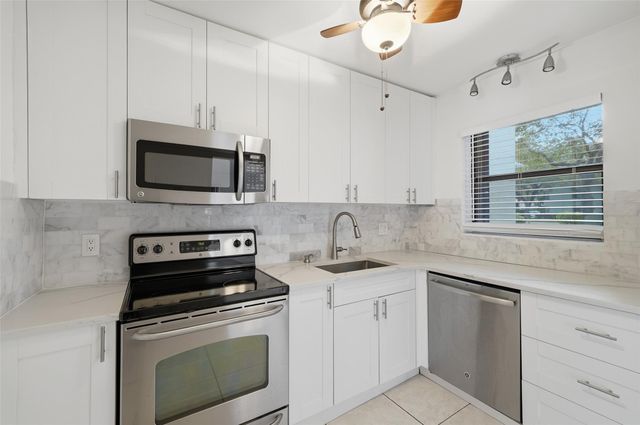 3833 Carambola Circle 2968, Pompano Beach, FL 33066