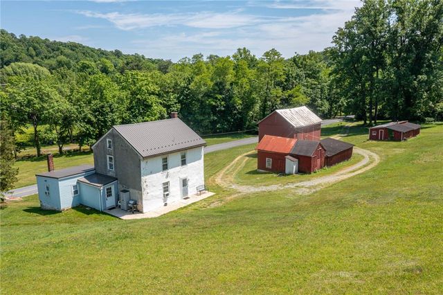 17 Kutz Road, Rockland Twp, PA 19522