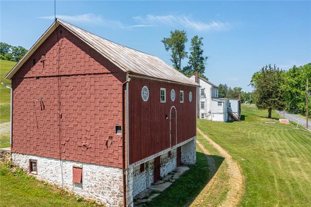 17 Kutz Road, Rockland Twp, PA 19522