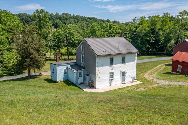 17 Kutz Road, Rockland Twp, PA 19522