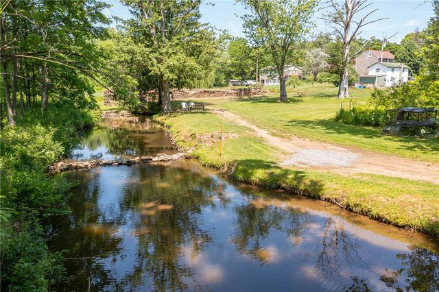 17 Kutz Road, Rockland Twp, PA 19522