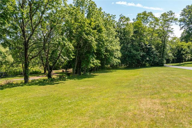 17 Kutz Road, Rockland Twp, PA 19522
