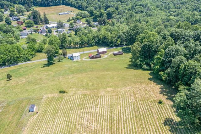 17 Kutz Road, Rockland Twp, PA 19522