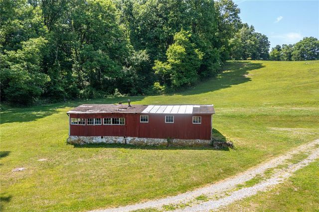 17 Kutz Road, Rockland Twp, PA 19522