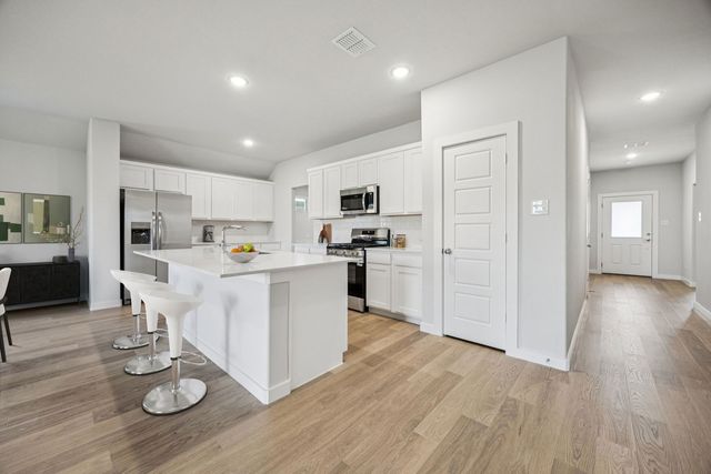 916 Pistachio Drive, Alvarado, TX 76009