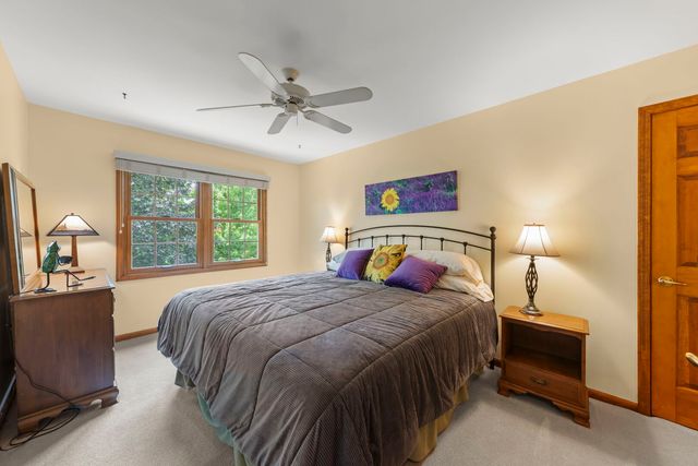 2012 Cromwell Drive, Wheaton, IL 60189