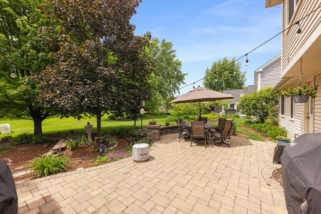 2012 Cromwell Drive, Wheaton, IL 60189