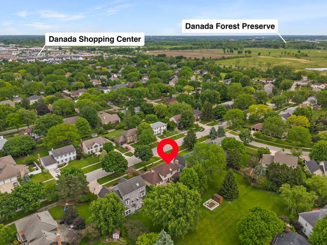 2012 Cromwell Drive, Wheaton, IL 60189