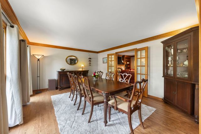 2012 Cromwell Drive, Wheaton, IL 60189