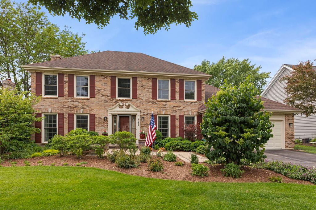 2012 Cromwell Drive, Wheaton, IL 60189
