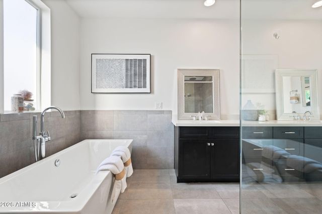 3104 N 37TH Street, Phoenix, AZ 85018