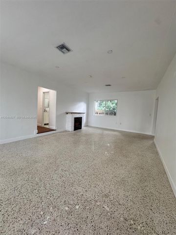 4700 SW 7th St 0, Miami, FL 33134
