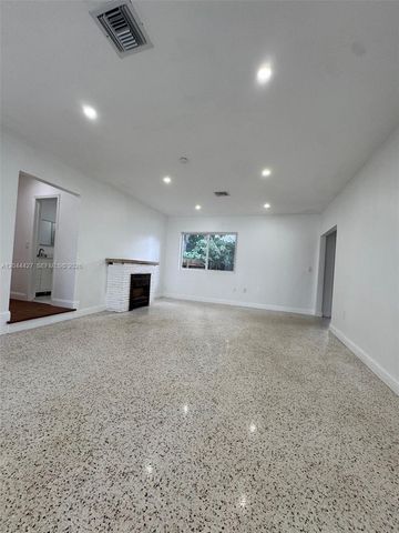 4700 SW 7th St 0, Miami, FL 33134