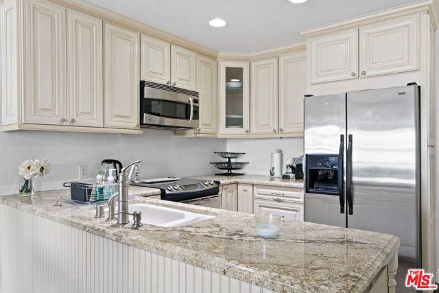 10751 Wilshire Boulevard 906, Los Angeles, CA 90024
