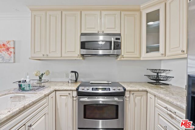 10751 Wilshire Boulevard 906, Los Angeles, CA 90024