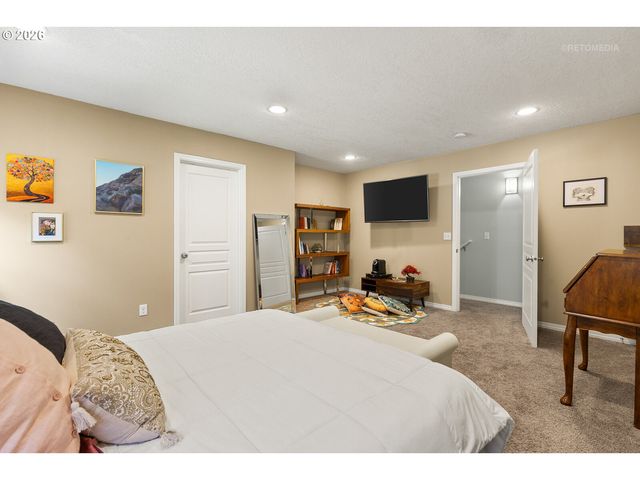 16229 Sw LAKE FOREST Blvd, Lake Oswego, OR 97035