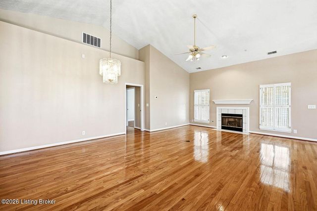 14029 Waters Edge Dr, Louisville, KY 40245