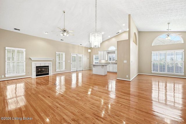 14029 Waters Edge Dr, Louisville, KY 40245