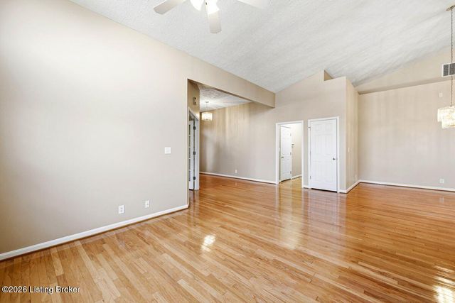 14029 Waters Edge Dr, Louisville, KY 40245
