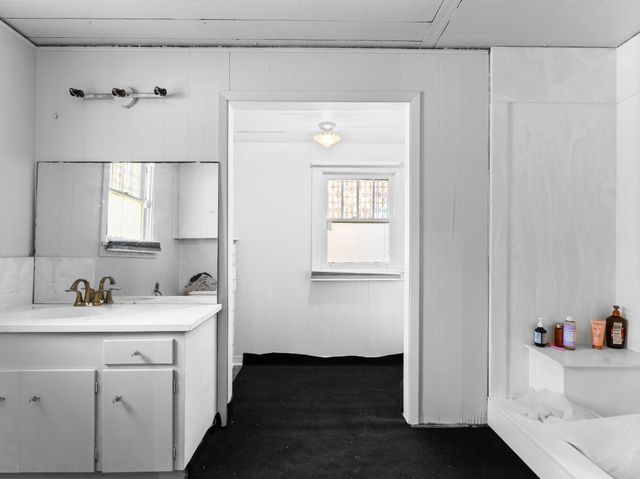 2421 Avenue G, Bay City, TX 77414