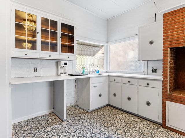 2421 Avenue G, Bay City, TX 77414