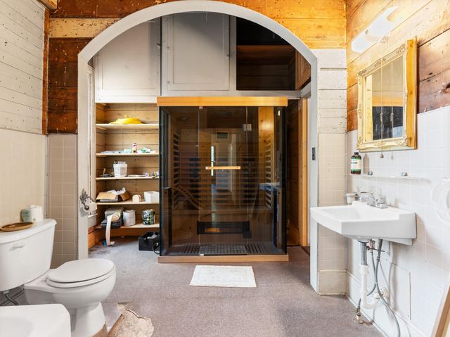 2421 Avenue G, Bay City, TX 77414