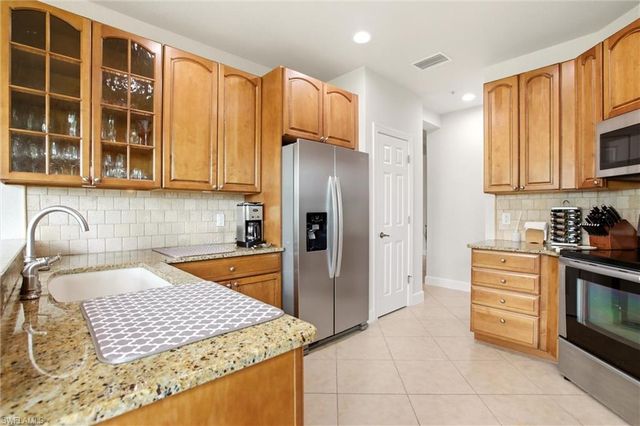 9204 Quartz LN 3-101, Naples, FL 34120
