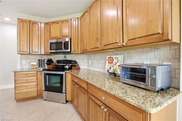 9204 Quartz LN 3-101, Naples, FL 34120