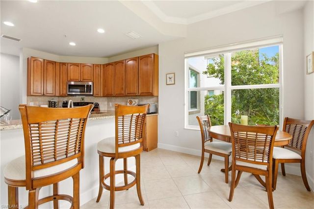 9204 Quartz LN 3-101, Naples, FL 34120