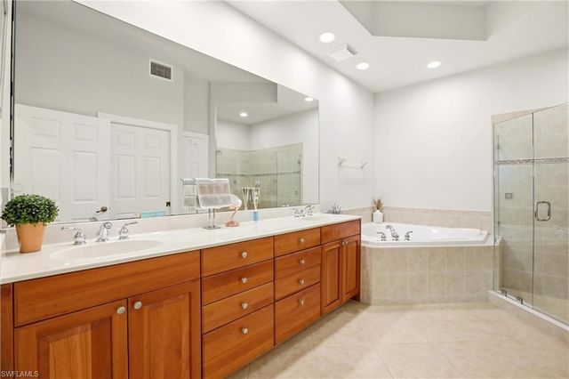 9204 Quartz LN 3-101, Naples, FL 34120