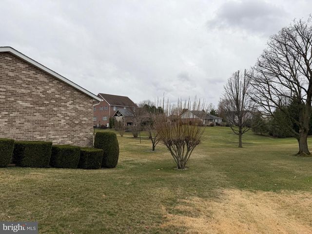 632 KITTATINNY DRIVE, Chambersburg, PA 17202