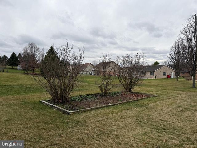 632 KITTATINNY DRIVE, Chambersburg, PA 17202