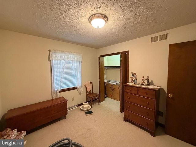 632 KITTATINNY DRIVE, Chambersburg, PA 17202