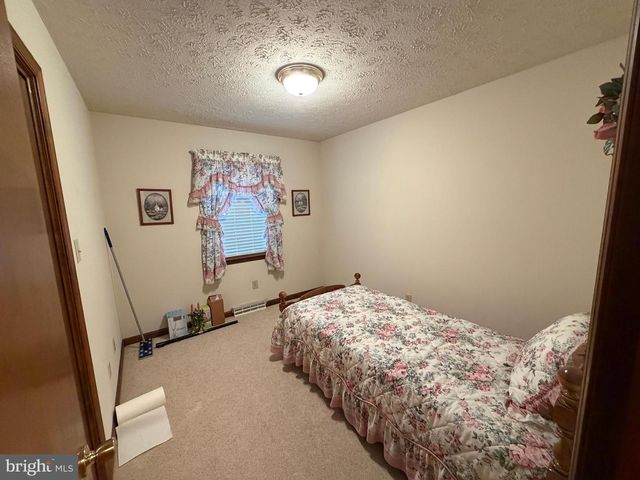 632 KITTATINNY DRIVE, Chambersburg, PA 17202